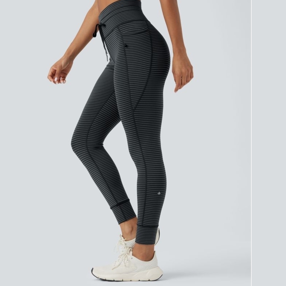 Sleek Black Striped Women's Leggings
